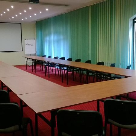 Yuca Otel Łódź Dış mekan fotoğraf