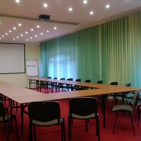 Yuca Otel Łódź Dış mekan fotoğraf