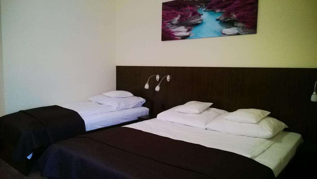 Yuca Otel Łódź Oda fotoğraf